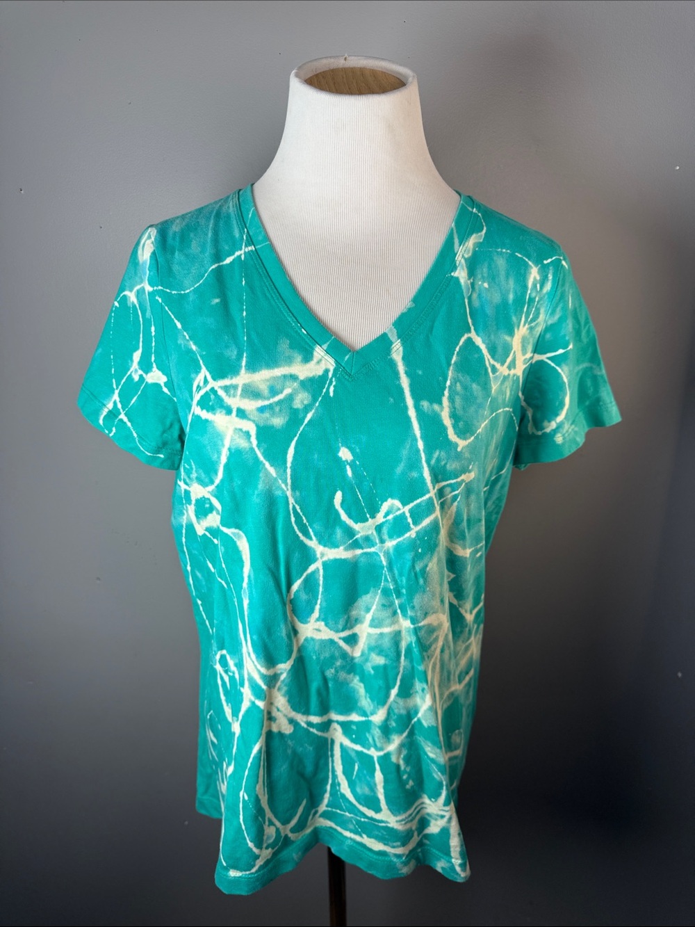 Women's Teal Tie-Dye V-Neck Top